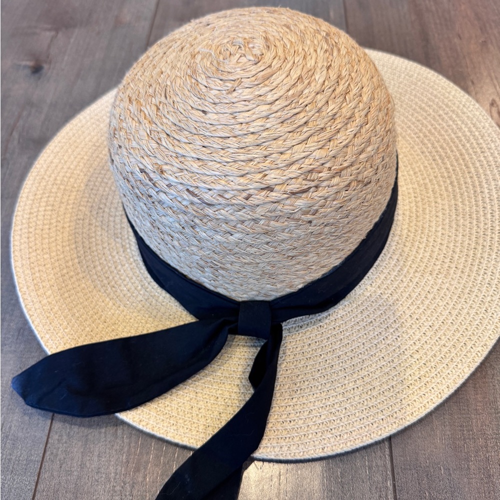 Elegant Tan and Black Straw Hat